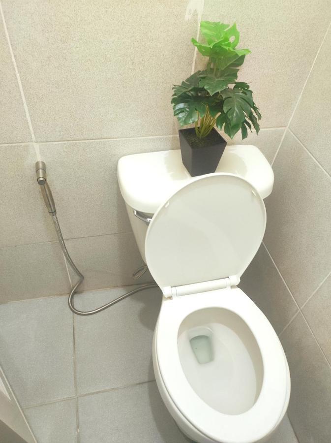 Airport Villamor Transient Rooms Маніла Екстер'єр фото